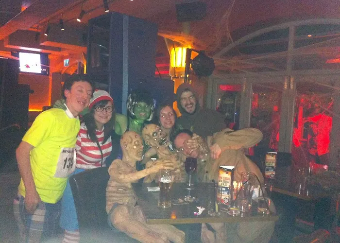 The Village Hotel Douglas 호텔 3*