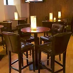 The Village Hotel Douglas فندق