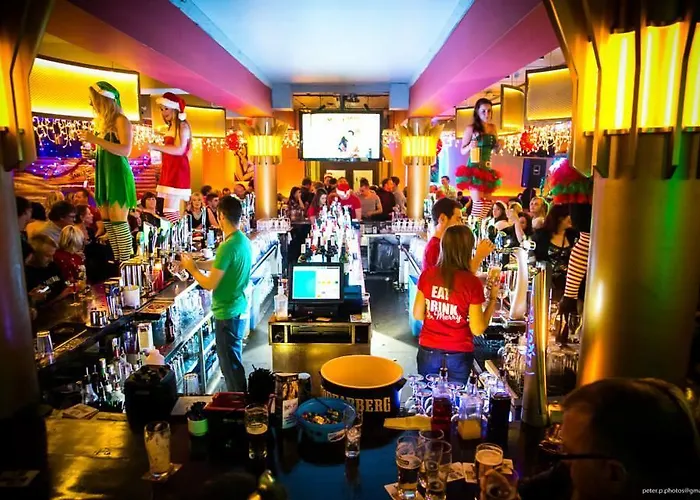 Hotel The Village Hotel Douglas